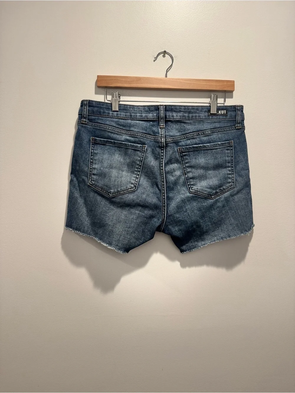 KUT FROM THE KLOTH Gidget medium wash denim shorts